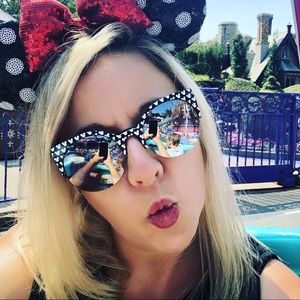 Meet your Posher, Leah